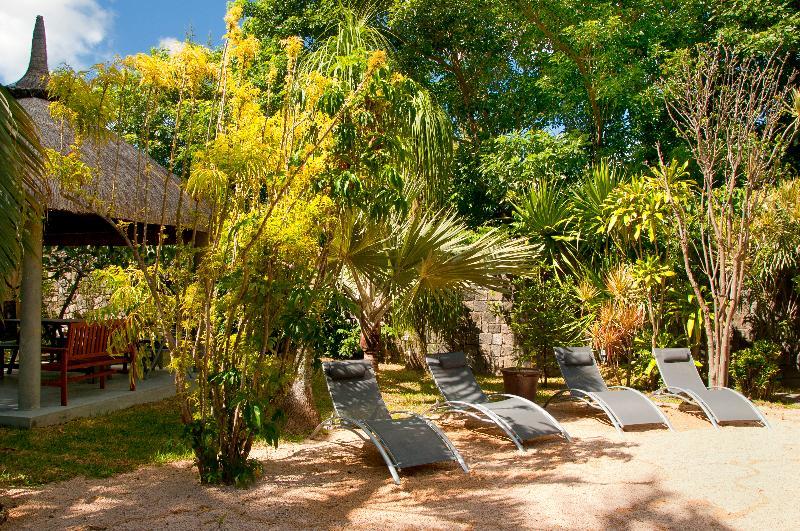 Gardens Retreat Villa Pereybere Beach Exteriör bild